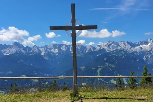 The Panoramic Beauty of the Wank Mountain Hike in Garmisch-Partenkirchen